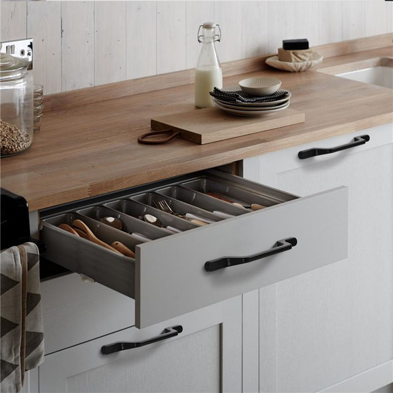 Europejskie proste czarne uchw – Drawer Pull Gold recenzja i cena